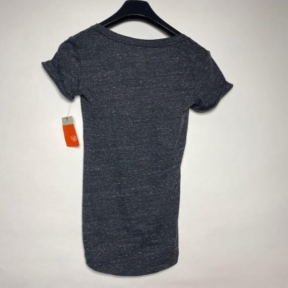 NWT $35 NIKE Women M The Athletic Dept. Logo Graphic Heather Grey Tee Top - Picture 4 of 8